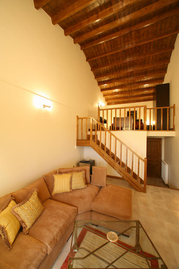 Arhontiko Parnona Hotell Karyes Rum bild