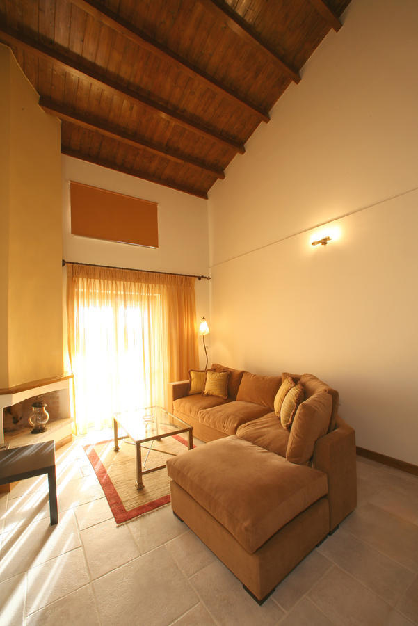 Arhontiko Parnona Hotell Karyes Rum bild